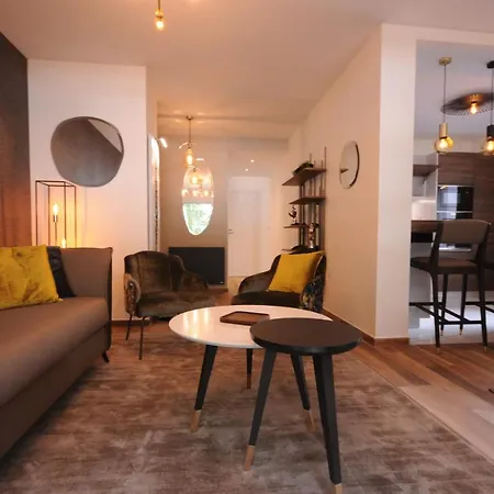 Le Matignon - Design Facing Apartment