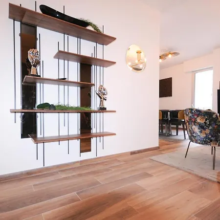 Le Matignon - Design Facing *