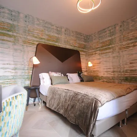 Le Matignon - Design Facing