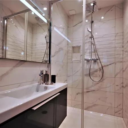 Le Matignon - Design Facing *